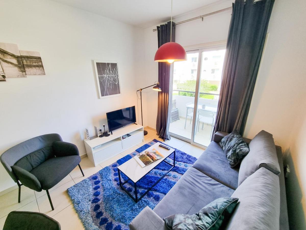 לרנקה Seaside Heaven Apartment With Pool מראה חיצוני תמונה