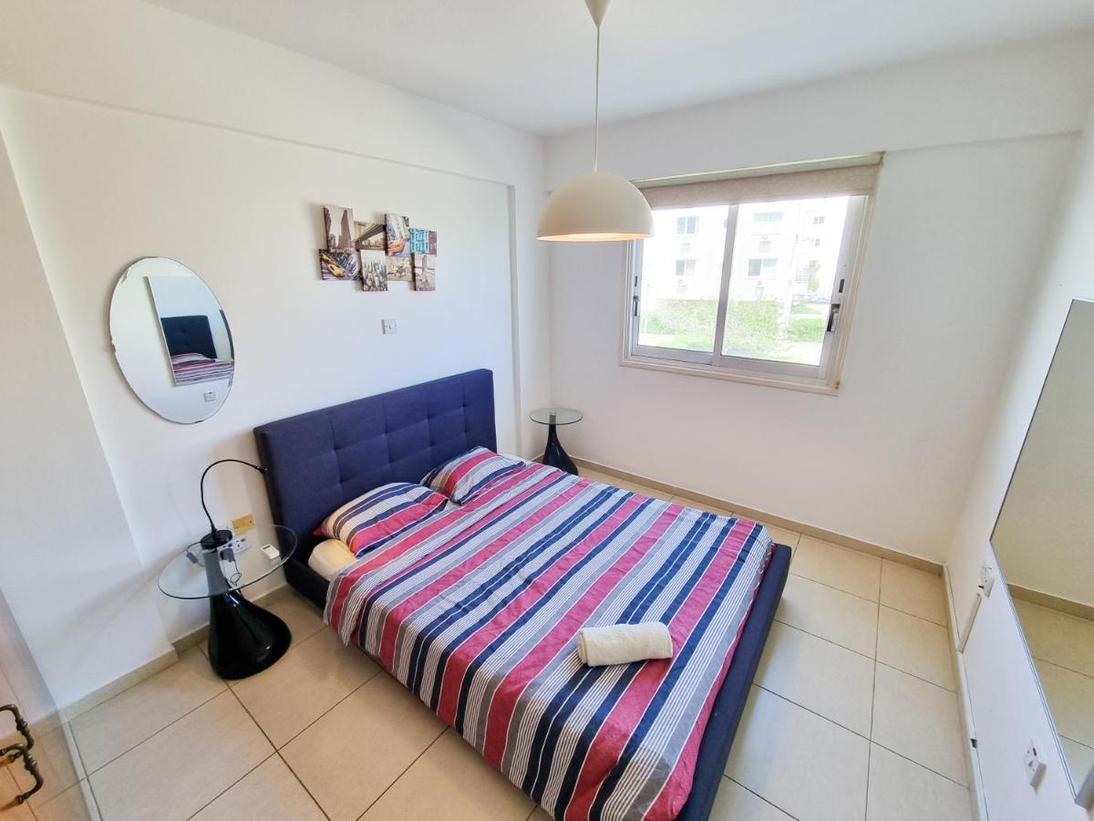 לרנקה Seaside Heaven Apartment With Pool מראה חיצוני תמונה
